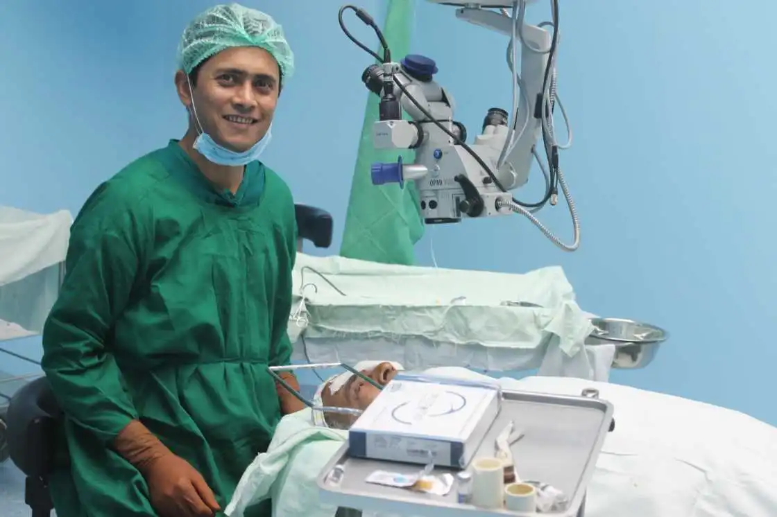 Dr. Mir Alam Siddique, an experienced eye specialist at Lens Master clinic in Bhangagarh, Guwahati, in operation theatre.